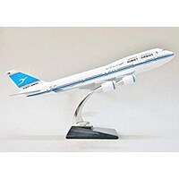 Picture of Kuwaiti Airways Boeing B747-400 Large Resin Model Aircraft
