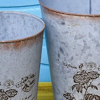 Picture of Metal Flower Vase for Succulent Plants Decoration, Medium