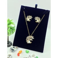 Picture of Sally Zirconia Multiple Olive Wreath Design With Pearls Necklace Set, Gold