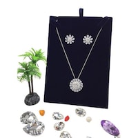 Picture of Sally Zirconia Sunflower Shaped Wreath Design Necklace Set